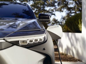 Waarom elektrische Toyota's vanaf 2026 duizenden euro's goedkoper worden