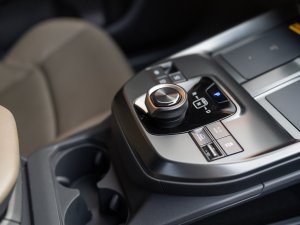 TEST - Deze Toyota gaat de strijd aan met de bestverkochte EV ter wereld