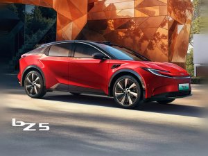 Deze goedkope elektrische Toyota geeft Tesla Model Y het nakijken: helft van de prijs