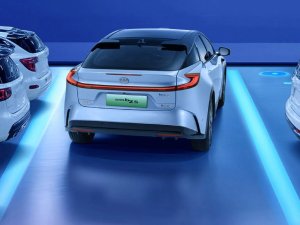 Deze goedkope elektrische Toyota geeft Tesla Model Y het nakijken: helft van de prijs