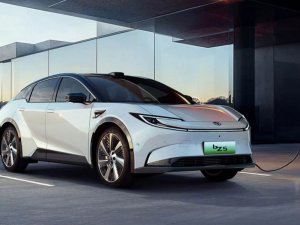 Deze goedkope elektrische Toyota geeft Tesla Model Y het nakijken: helft van de prijs