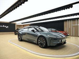 Nieuwe elektrische Toyota is ruim 5 meter lang en kost nog geen 20.000 euro