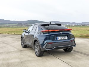 Waarom de Toyota C-HR plotseling duizenden euro’s goedkoper is