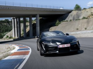 Laatste koopkans: deze Toyota heeft meer dan 441 pk en een handbak