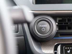 Toyota Prius (2023): 3 voordelen, 3 nadelen en 3 onmisbare weetjes