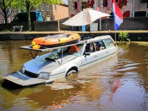 Een stad vol oude auto’s