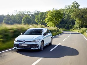 Dit grote merk zet Volkswagen te kakken met plug-in hybrides met 200 kilometer range