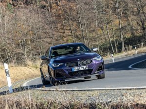 Test - Waarom de Volkswagen Golf R als 'beste hot hatchback' toch moet buigen voor de BMW M240i Coupé