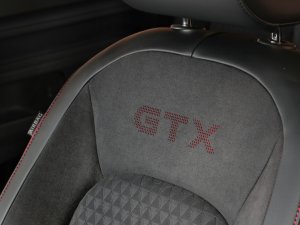 Test Volkswagen ID.Buzz LWB en GTX: zo bijten BMW-rijders zich stuk op en bestelbus