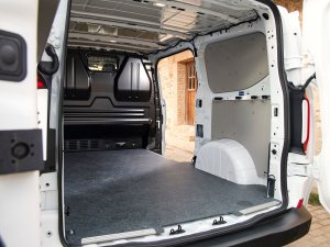 Review Volkswagen Transporter (2025): kan hij de Transit Custom inhalen?