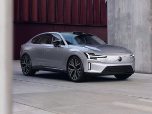 Volvo ES90 (2025): komt verder en laadt sneller dan andere Volvo-EV’s