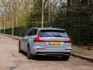 Volvo wil geld verdienen en blijft hybride auto’s ontwikkelen