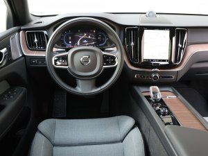 TEST - Volvo XC60 verplettert BMW X3, Hyundai Santa Fe en Land Rover Discovery Sport