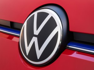Volkswagen-spion dood gevonden in uitgebrande auto