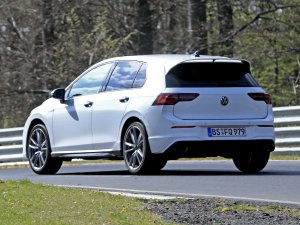 Nieuwe Volkswagen Golf R (2020) raast over de Ring