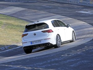 Nieuwe Volkswagen Golf R (2020) raast over de Ring