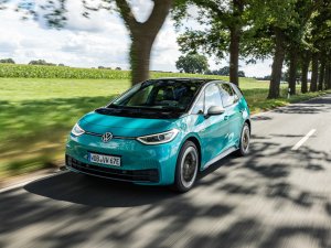 Hoe Duitsland de kopers van elektrische auto's en stekkerhybrides in de watten legt