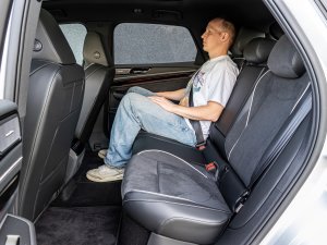 TEST loodzware Volkswagen ID.7 maakt op dit verrassende punt gehakt van Tesla Model 3
