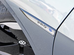 TEST: waarom de Volkswagen Golf beter rijdt dan de ID.3