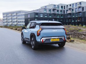 Autoverkopen april 2025: de laatste maand waarin de Kia EV3 aan kop gaat (en dit is waarom)