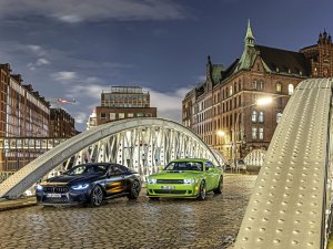 Hier kan geen EV tegenop: nachtbraken met een V8 van BMW en Dodge