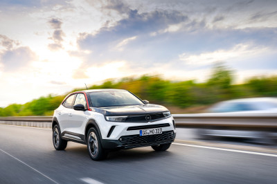 Nieuwe Opel Mokka lust ook benzine en diesel