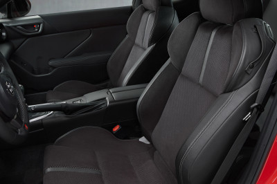 De nieuwe Toyota GR 86 gaan jullie (waarschijnlijk) niet kopen