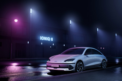 Nieuwe, elektrische Hyundai Ioniq 6 is een rijdende retrobanaan