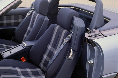 Partytime: Mercedes SL R129 viert 30ste verjaardag