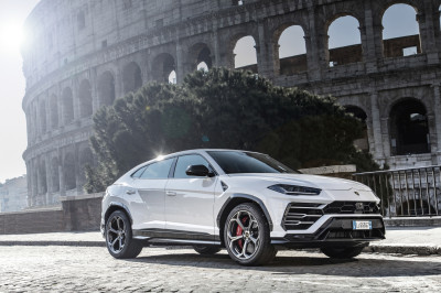 De Lamborghini Urus is een vraatzuchtige alleseter