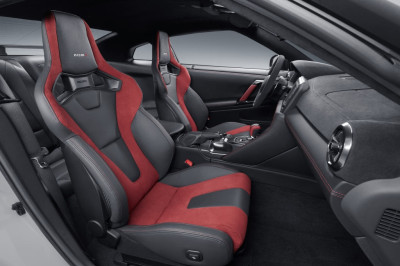 Nissan GT-R Nismo wordt nog maar eens uitgewrongen