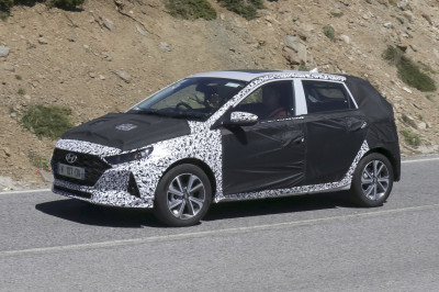 Nieuwe Hyundai i20 dik aangekleed in de Spaanse zon