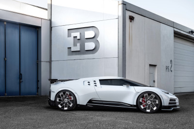 Bugatti Centodieci is sterker, maar langzamer dan een Chiron