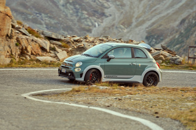 Spoiler alert! De Abarth 695 70th Anniversario is niet vleugellam