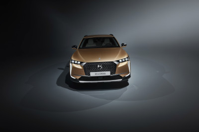 Prijs DS 4 - Voor de nieuwe luxe-Citroën betaal je Volkswagen Golf-prijzen