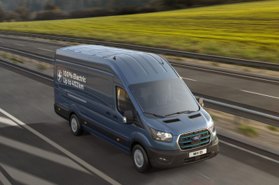 Ford E-Transit 2025: duizenden euro's goedkoper, grotere actieradius, kortere laadtijden