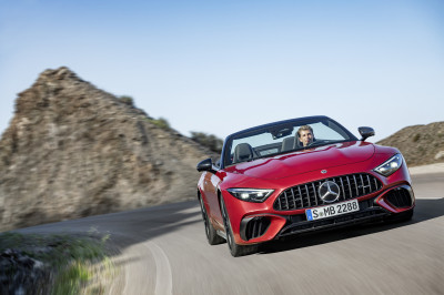 Dit is hoe de Mercedes SL op alle vlakken met de tradities breekt