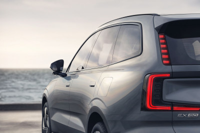 Volvo EX90 is eerste auto met batterijpaspoort - deze voordelen heeft dit voor jou