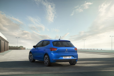 In de vernieuwde Seat Ibiza moet je nu 'hola hola' roepen