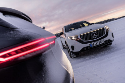 Waarom je beter met een oude diesel naar de wintersport kunt gaan dan met je Tesla