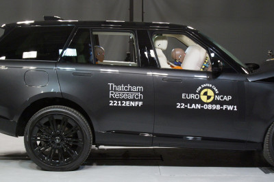 Waarom je in de nieuwe Smart veiliger zit dan in een Range Rover van 2500 kilo