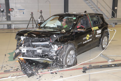 Euro NCAP geeft Stellantis standje en deelt matige veiligheidsscore uit aan Jeep Avenger