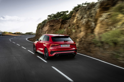 De nieuwe Audi RS 3: waarom de Mercedes-AMG A 45 S 4Matic+ peentjes kan gaan zweten