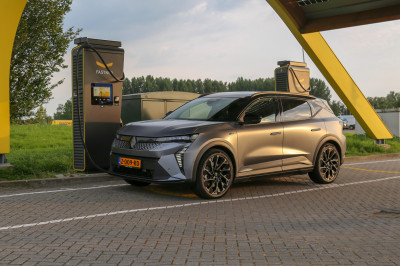 Renault houdt EV-uitverkoop: ook Scenic E-Tech is plotseling 2950 euro goedkoper