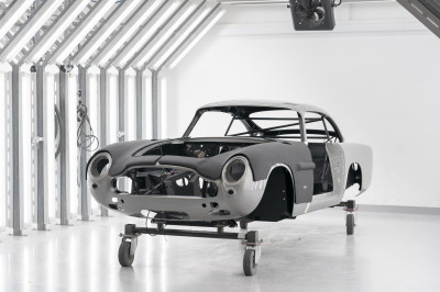 Aston Martin DB5 weer in productie, compleet met James Bond-gadgets