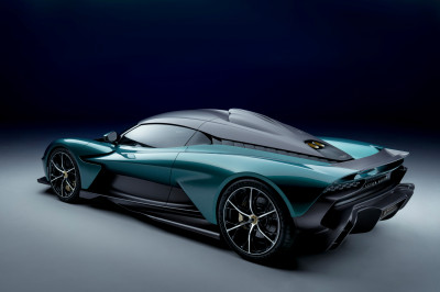 Aston Martin Valhalla (2021): in de zevende hemel