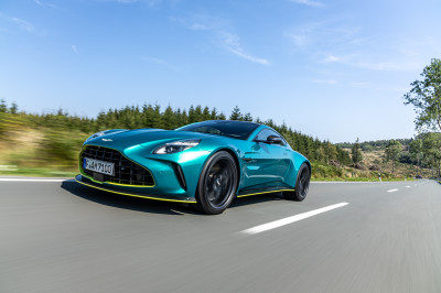 TEST Aston Martin Vantage: in het spoor van de snelste auto ter wereld