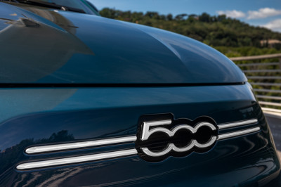 Eerste review: elektrische Fiat 500e doet eigenlijk alles goed