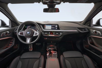 Test - De BMW 128ti zaagt aan de poten van de Ford Focus ST