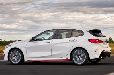 Test - De BMW 128ti zaagt aan de poten van de Ford Focus ST